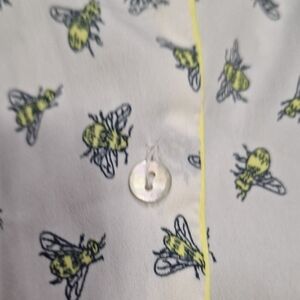 Tabitha Webb Sleepwear Silky White 2 Pc Button Up Pajama Set Bee Print-L